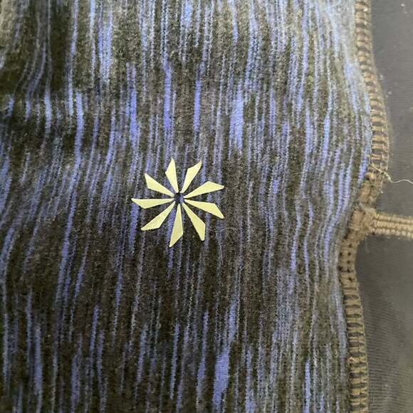 Athleta Splits Revelation Capri Leggings in Navy Blue - Picture 6 of 6